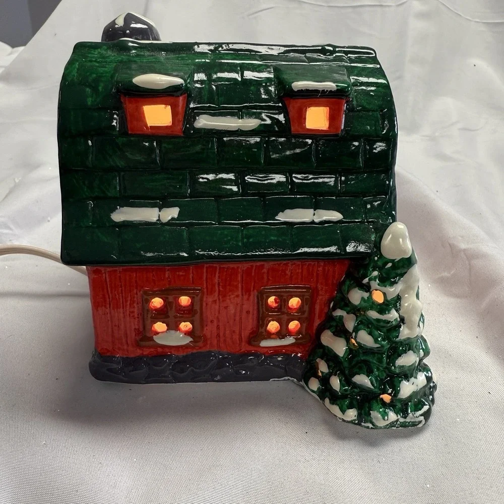Chistmas Village Barn Ceramic Pacific Rim Lighted Red Silo Snow‎ Vintage